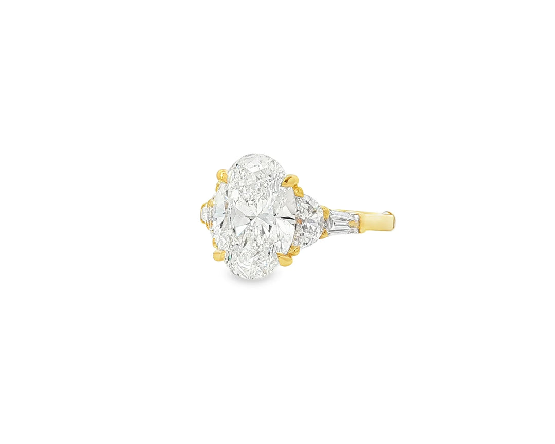 14k Gold Diamond Ring with Oval Center & Three-Stone Design 4.68ct