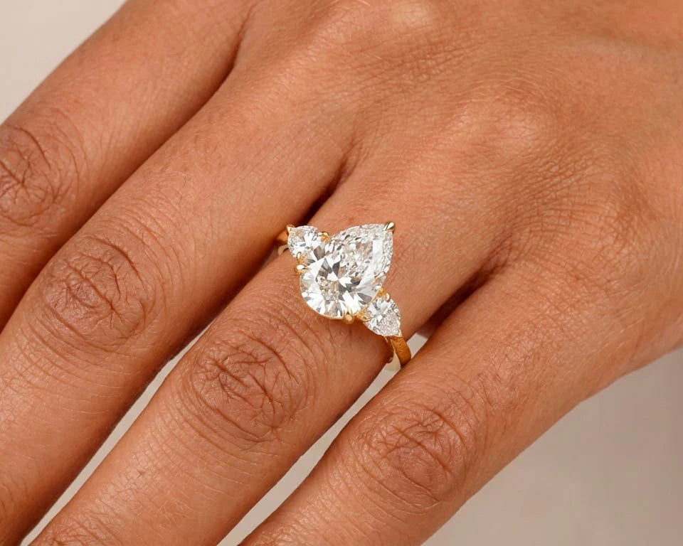 14k Gold Diamond Ring with Pear-Shaped Center & Side Accents 2.95ct