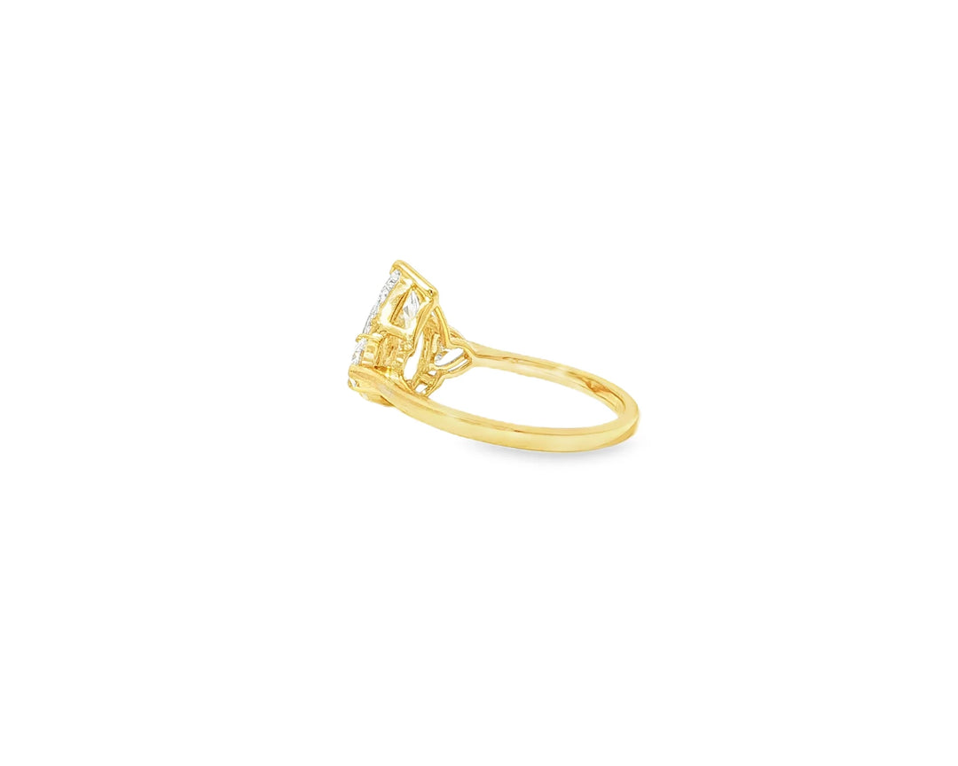 14k Gold Diamond Ring with Pear-Shaped Center & Side Accents 2.95ct