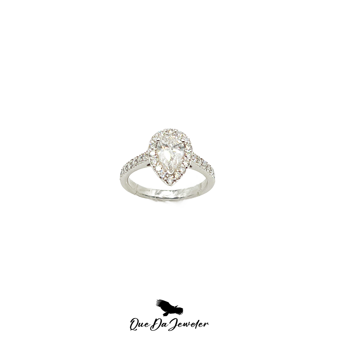 18k Pear Diamond Ring Engagement Set