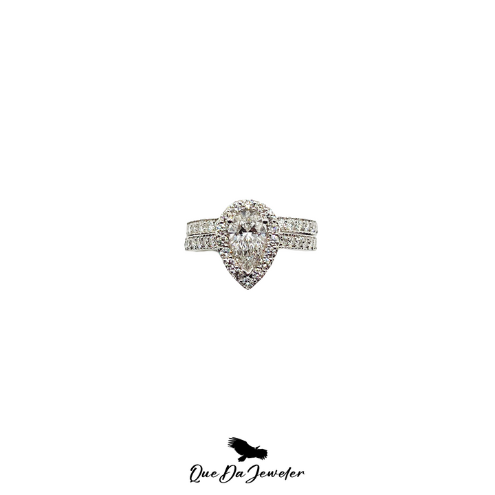 18k Pear Diamond Ring Engagement Set